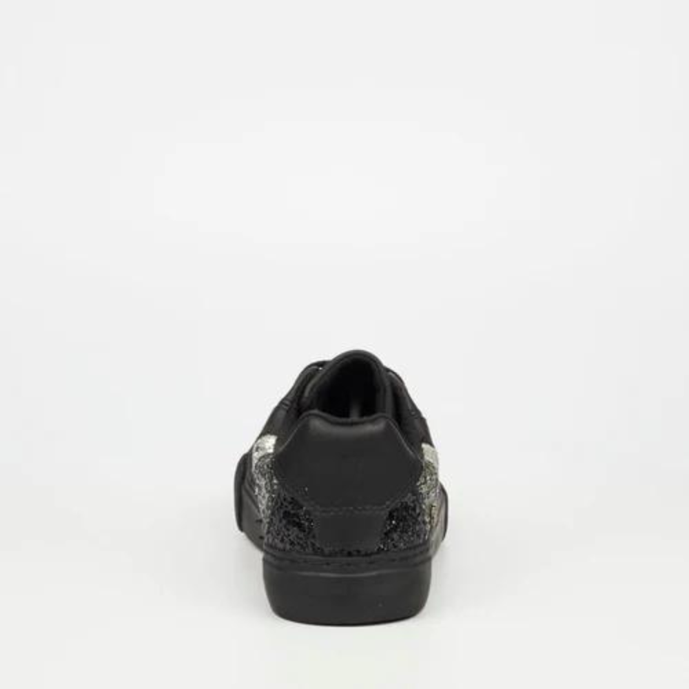 Shore 5 - Black Sneaker