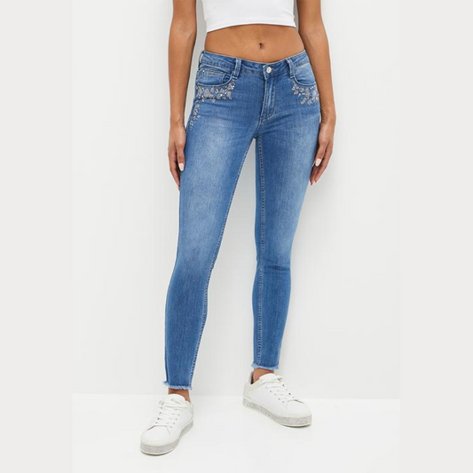 Sammy - Low Rise Jean With Bling Pocket Detail