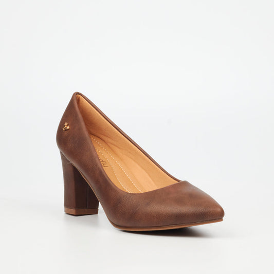 Brown block heel shoes fashion trend