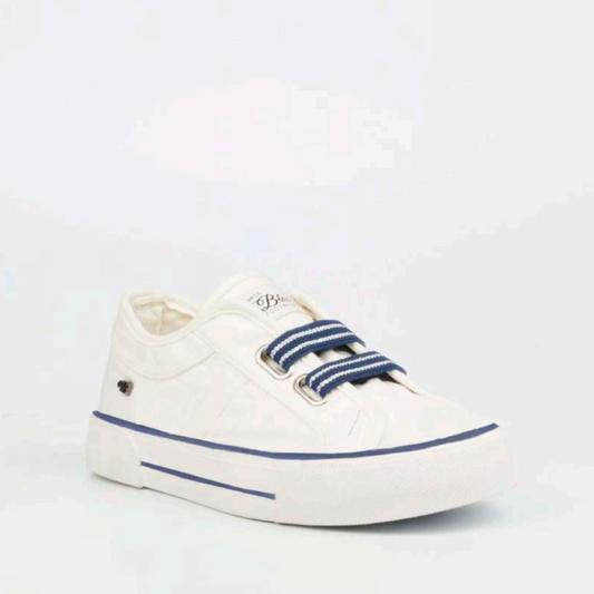 True 3 - White Sneaker