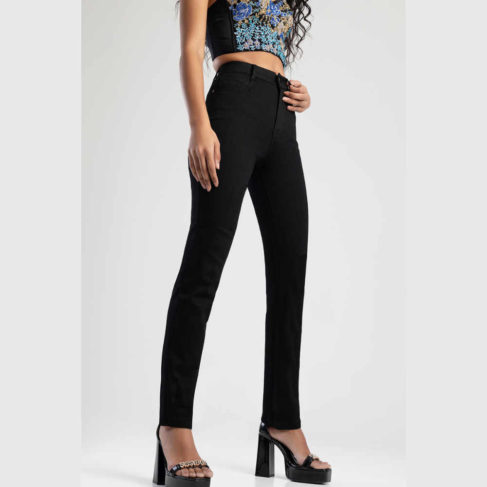 Kimmy - Sexy Curvy high Rise Jean