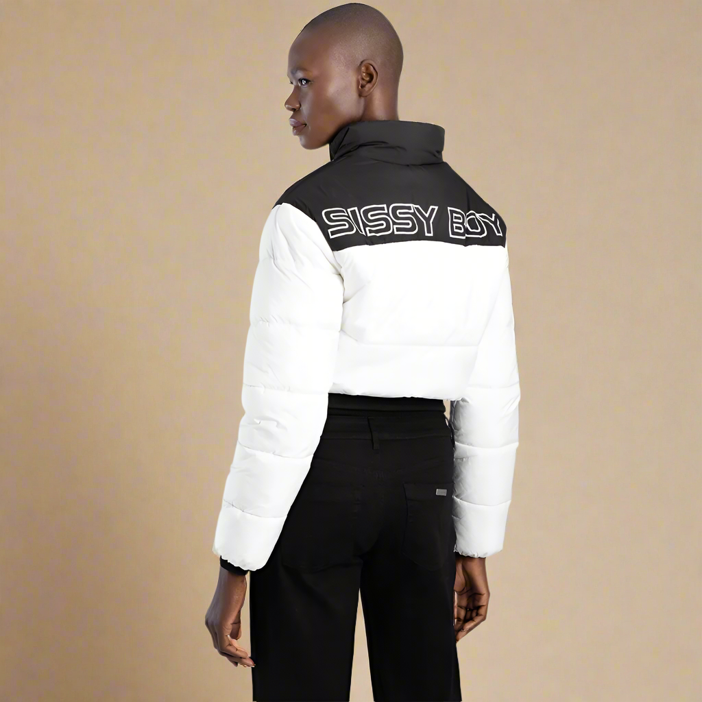 Cropped black and white puffer jacket with Sissy Boy branding, ideal for casual and cold-weather outfits.
