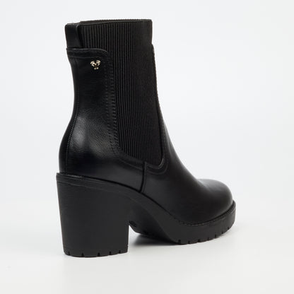 Faux leather black boots with elastic gusset and round toe design by Butterfly Feet.