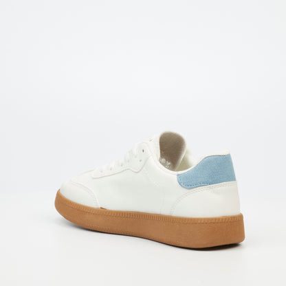 Miss Black Row 1: Comfortable and Stylish Women's Sneakers
