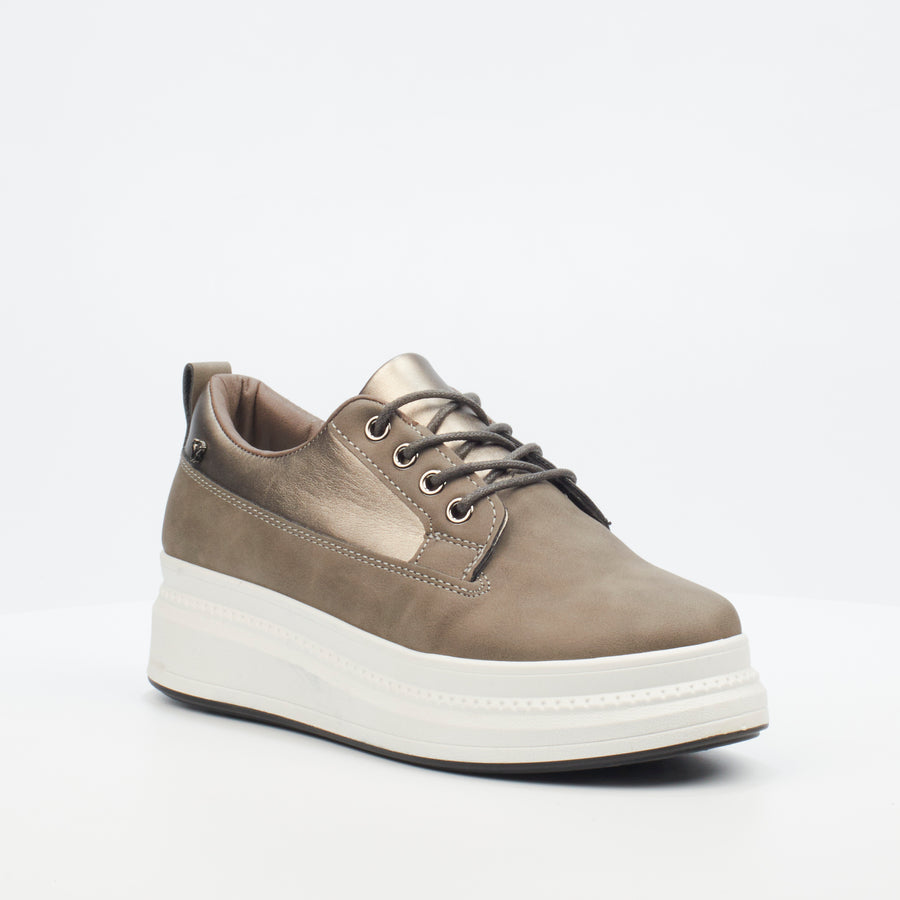 Stylish Round toe womens sneakers