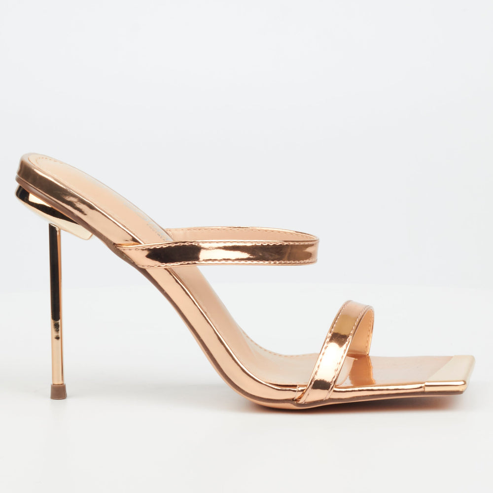 Swing 1 - Miss Black Heel