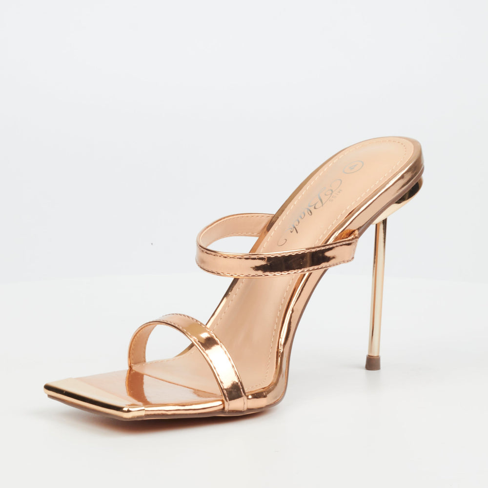 Swing 1 - Miss Black Heel